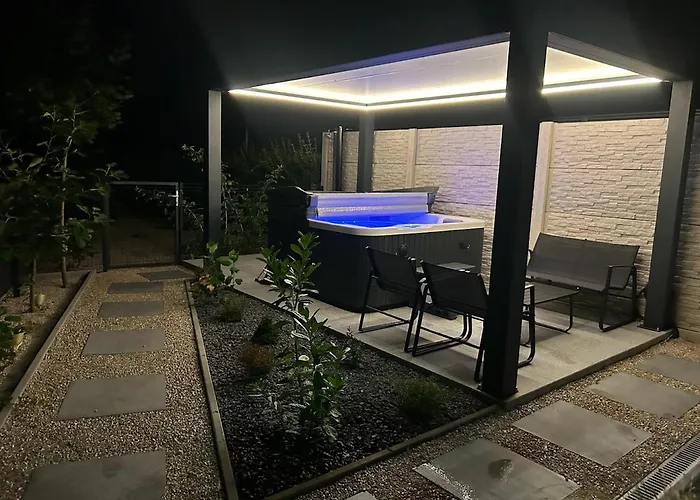 Cappello Vendeghaz *